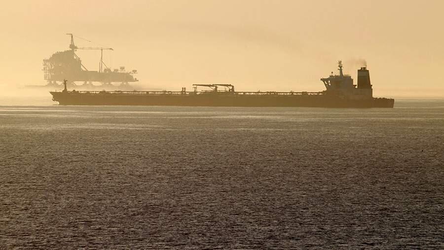 США опровергают сведения о перехвате иранского танкера в Оманском заливе