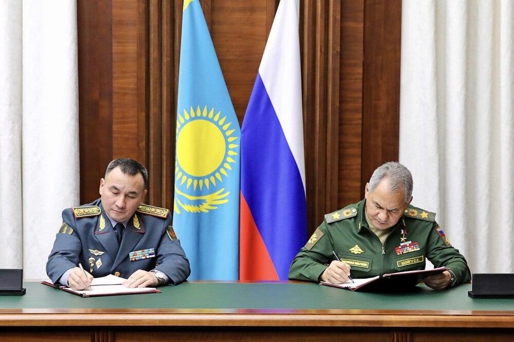 Министры обороны РК и РФ утвердили новую программу стратегического партнерства 