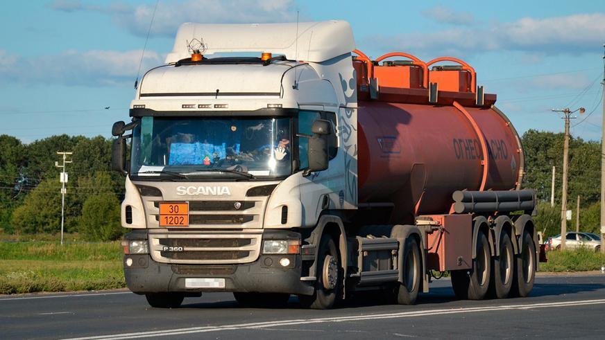 Запрет на вывоз бензина и дизтоплива автотранспортом ввели на полгода в Казахстане