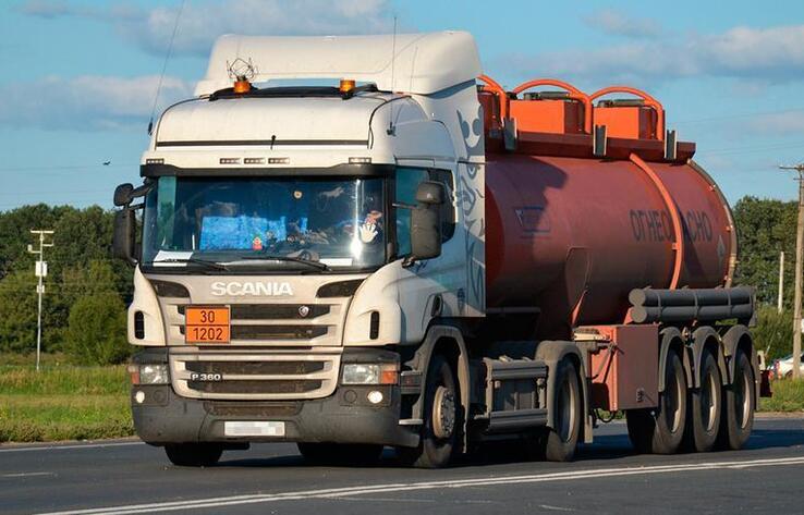 Запрет на вывоз бензина и дизтоплива автотранспортом ввели на полгода в Казахстане