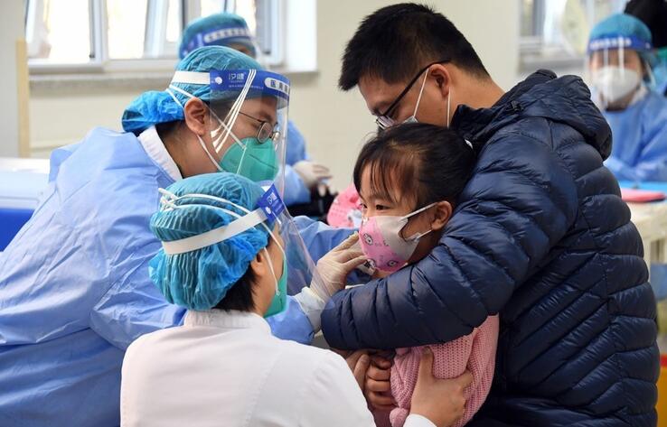 В Китае более 84 млн детей привиты от коронавируса