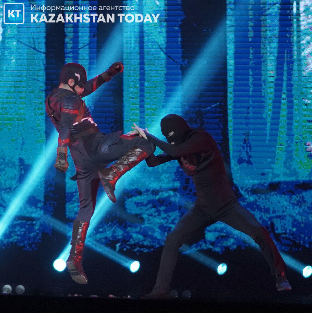 В Алматы прошло спортивно-танцевальное шоу "Супергерои" по мотивам киноэпопеи Марвел. Фото: Эрик Куватов
