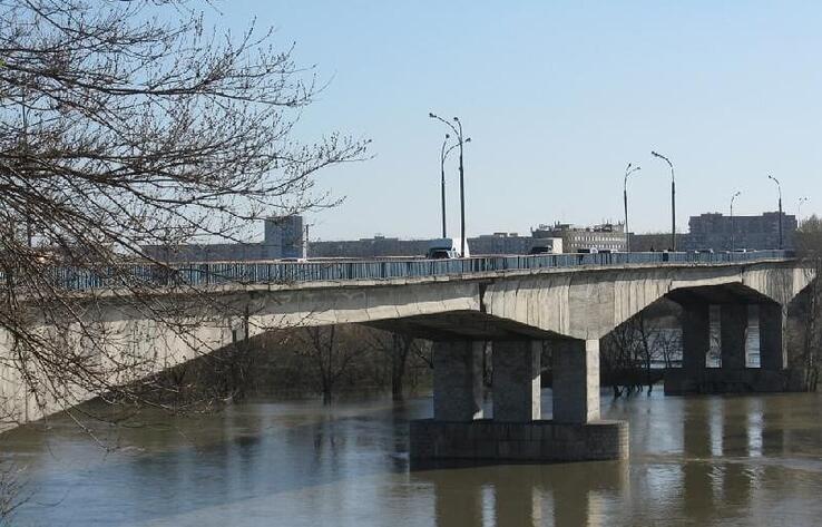 В Семее парень совершил суицид, спрыгнув с моста