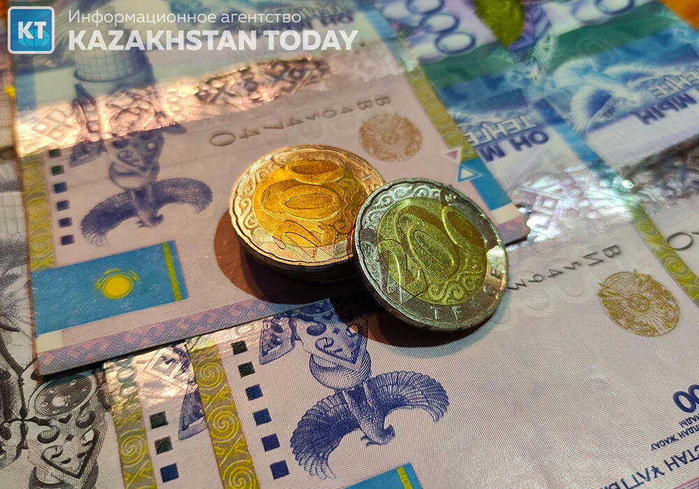 Среднемесячная номинальная зарплата в Казахстане в октябре составила 245 715 тенге