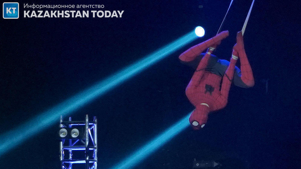 Алматыда Marvel киноэпопеясының желісі бойынша «Суперқаһармандар» спорттық-би шоуы өтті