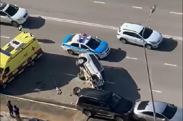 В Актау автоледи стало плохо за рулем, в результате произошло массовое ДТП