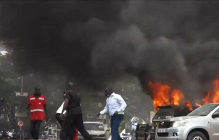 В результате теракта в Уганде погибли не менее трех человек, более 30 пострадали