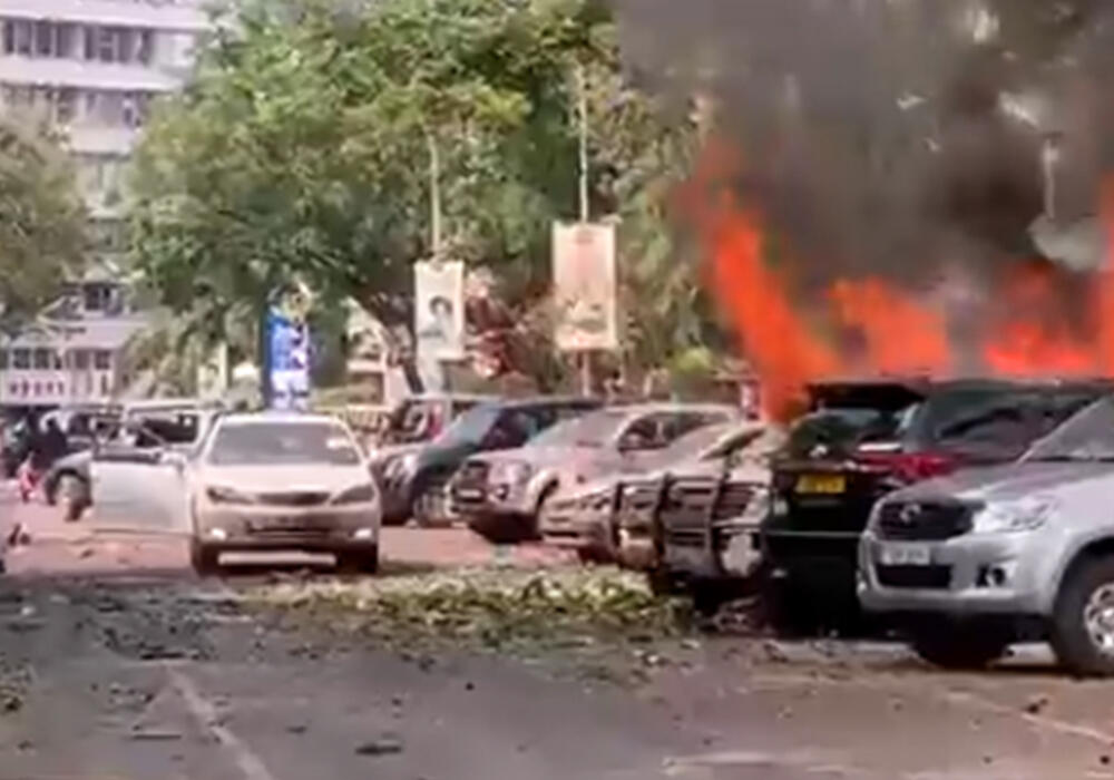 В результате теракта в Уганде погибли не менее трех человек, более 30 пострадали. Фото: кадр из видео