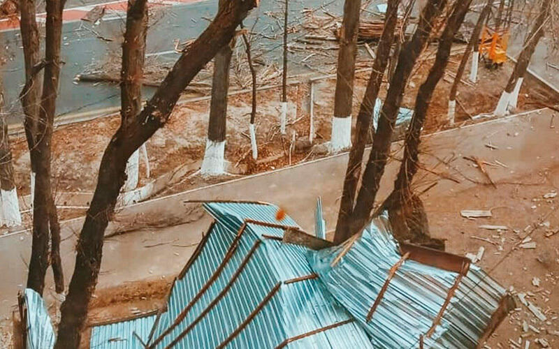 Жамбыл облысында қатты жел соқты. Сурет: instagram / onlinetaraz