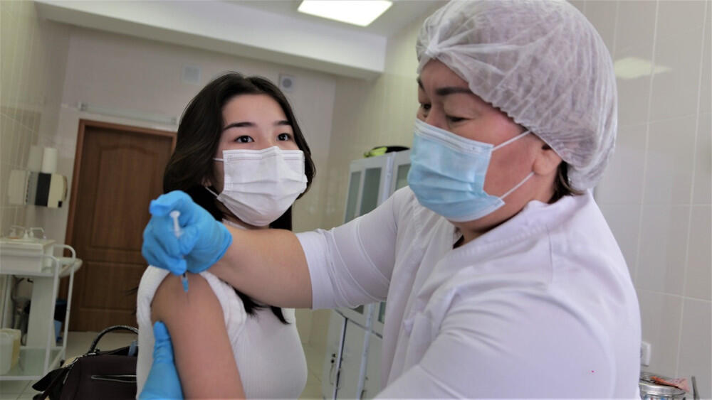 Что нужно знать о ревакцинации в Казахстане