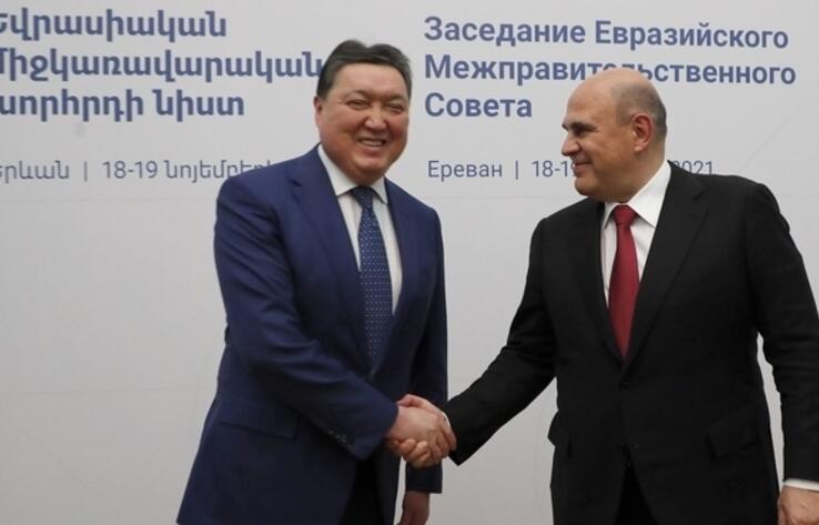 Премьер-министр Казахстана встретился с главой правительства России