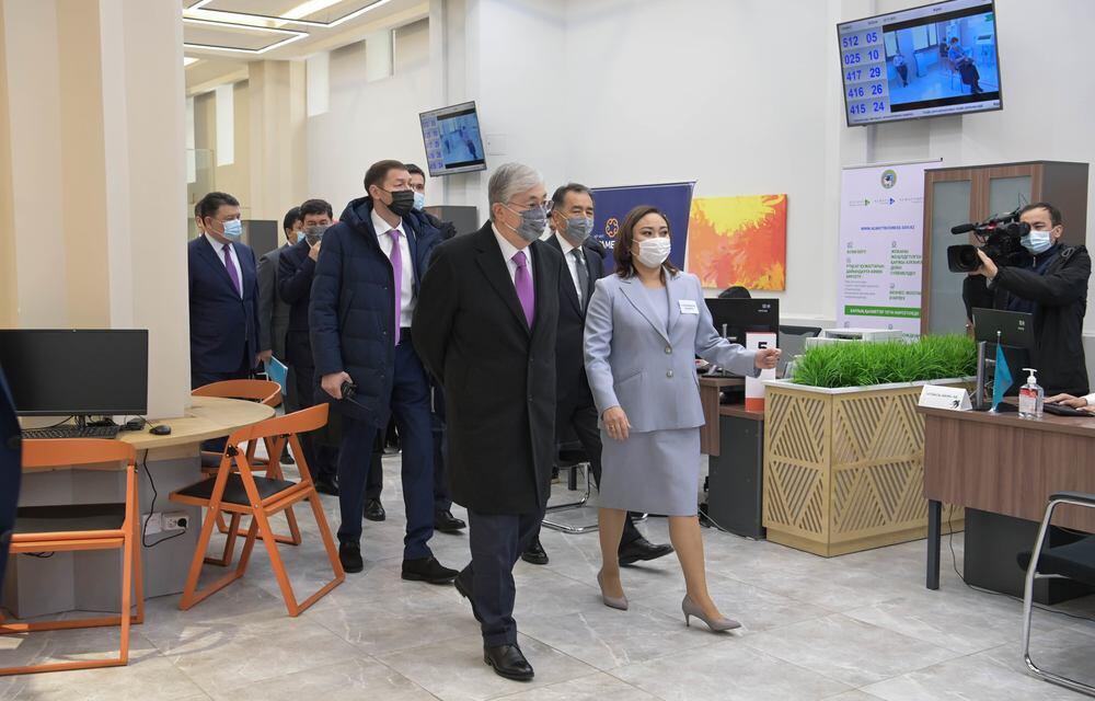Президент посетил Дом социальных услуг в Алматы