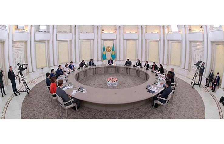 President holds meeting with representatives of financial sector in Almaty