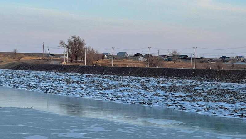 В Алматинской области прорвало плотину водохранилища. Фото: МЧС