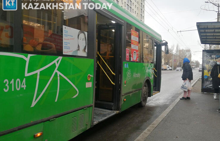 В Алматы временно приостановлено движение нескольких троллейбусов и изменены схемы движения автобусов