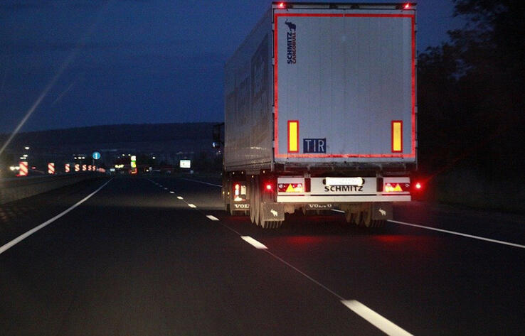 Водитель автомобиля LADA Largus погиб при столкновении с грузовиком в Петропавловске