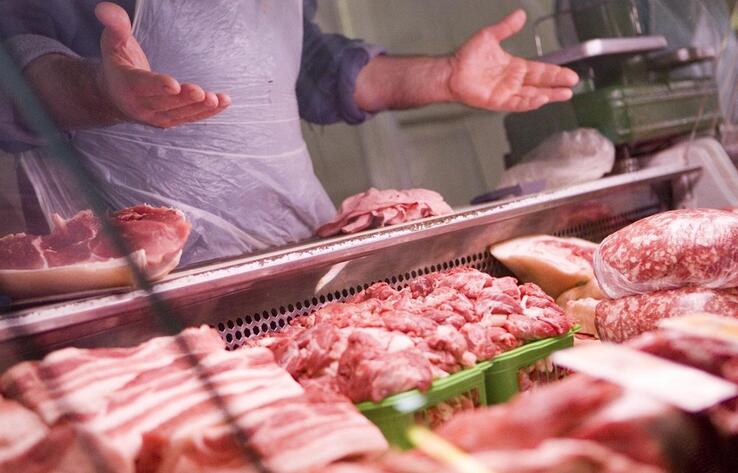 В регионах Казахстана резко упал спрос на мясо