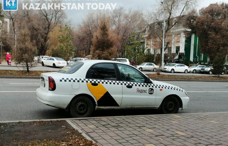 В Комитете госдоходов опровергли дезинформацию о контроле мобильных переводов таксистов