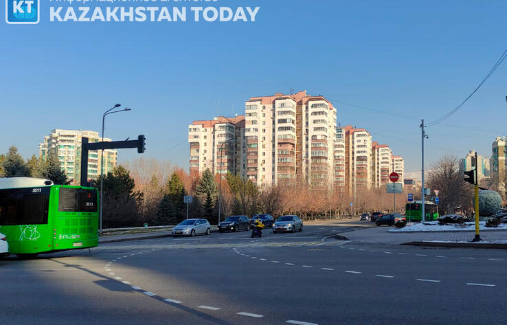 Не более 300 человек на гектар в историческом центре Алматы - замакима города о плотности застройки