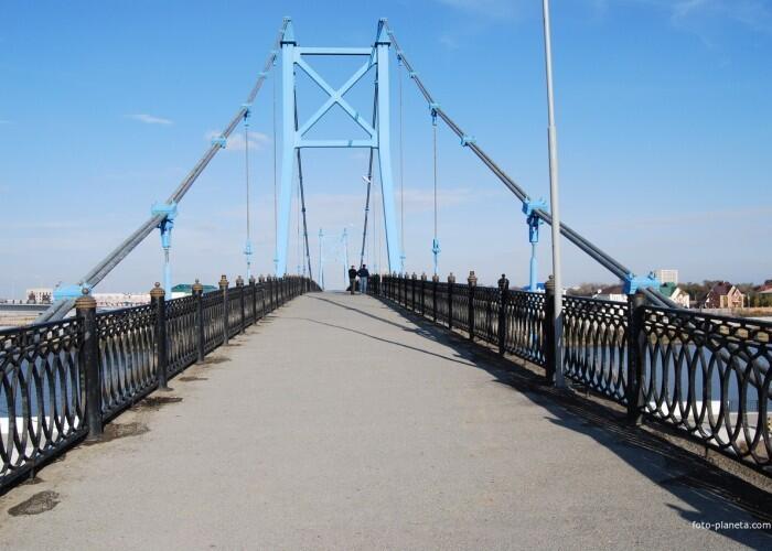 Врачи рассказали о состоянии прыгнувшей с моста в Атырау беременной женщины