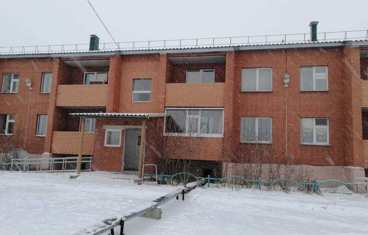 Кочегары на севере Казахстана вынуждены отапливать жилые дома мусором в ожидании угля