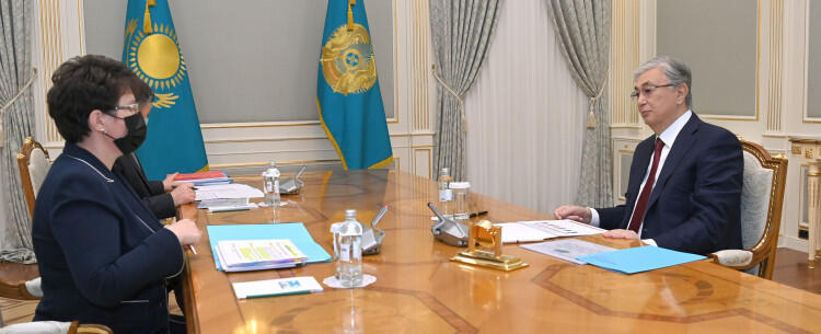 Годунова представила Токаеву результаты проверки средств, направленных на борьбу с пандемией