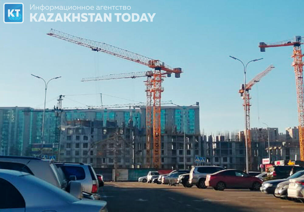 В Казахстане на фоне роста цен на жилье сразу на 33% выросла зарплата строителей 