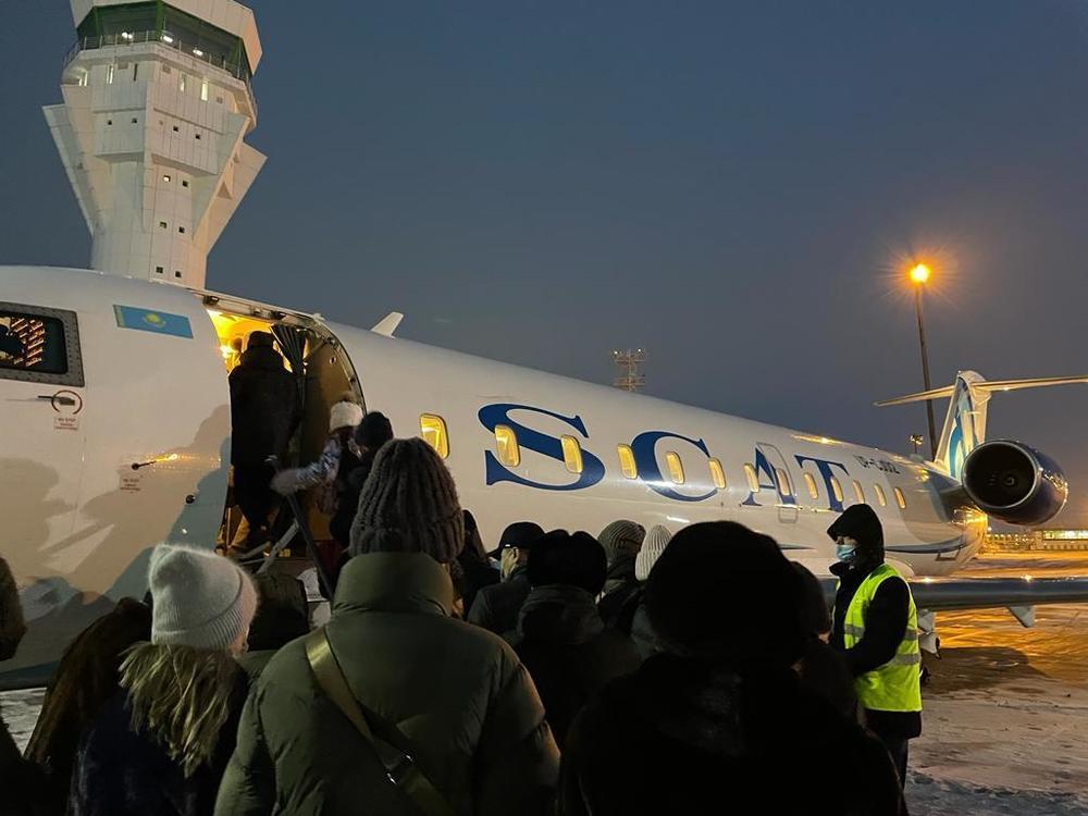 Самолет из Нур-Султана не смог приземлиться в аэропорту Петропавловска