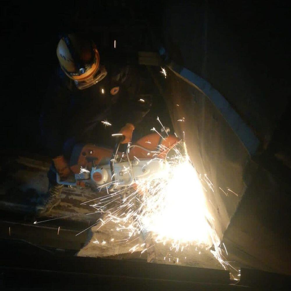 В Алматинской области мужчину насмерть придавило металлической конструкцией 