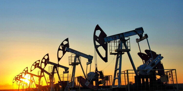 Экспорт казахстанской нефти в денежном выражении вырос на 19% с начала года, количественные поставки снизились 