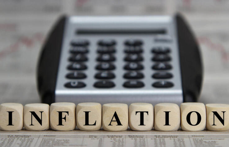 Досаев: годовая инфляция остановилась впервые за полгода