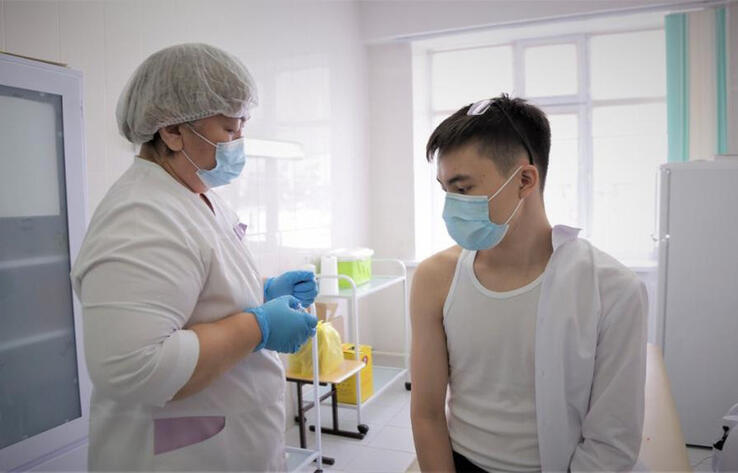 Более 30 тыс. родителей в Алматы согласились на вакцинацию детей от КВИ