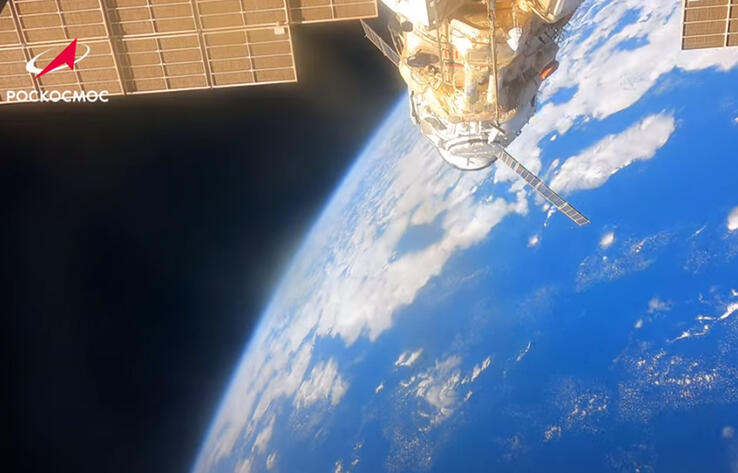 Разворот МКС снял на видео космонавт