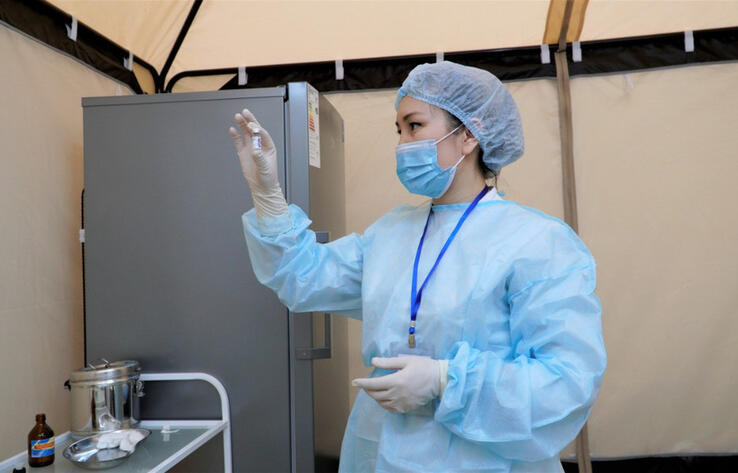 Буркитбаев: Казахстан ожидает поставку еще 5 миллионов доз вакцины