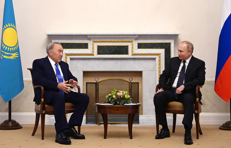 Путин поблагодарил Назарбаева за вклад в создание ЕАЭС