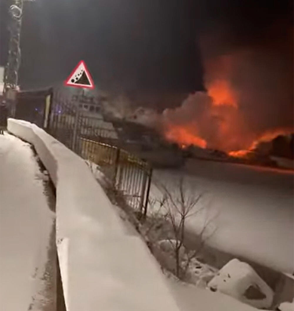 В Усть-Каменогорске горят два теплохода