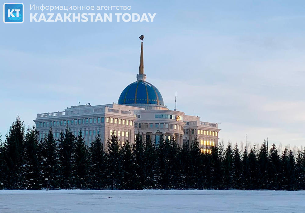Токаев ввел чрезвычайное положение в Алматы и Мангистауской области