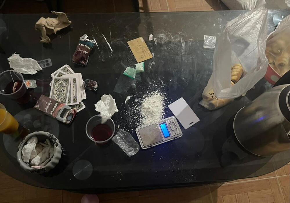 В Талгарском районе задержали иностранцев за изготовление наркотиков