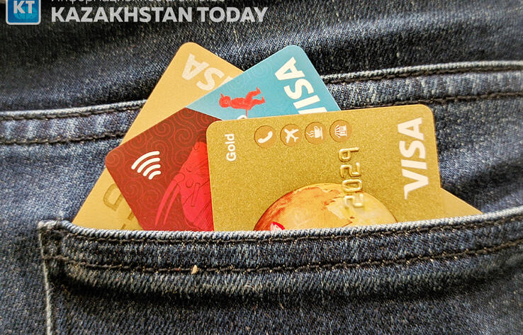 Нацбанк сообщил, когда казахстанцы смогут использовать платежные карты и приложения
