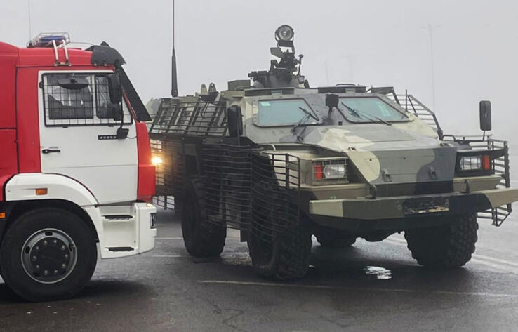 СМИ сообщили о масштабной операции военных в Алматы