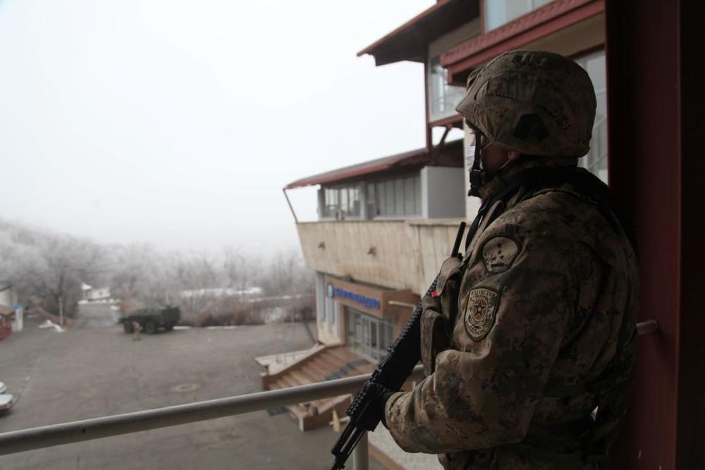 Пограничники взяли на контроль периметр селезащитной плотины "Медеу". Фото: пресс-служба КНБ РК
