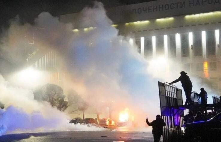 В Казахстане во время беспорядков погибли 18 силовиков
