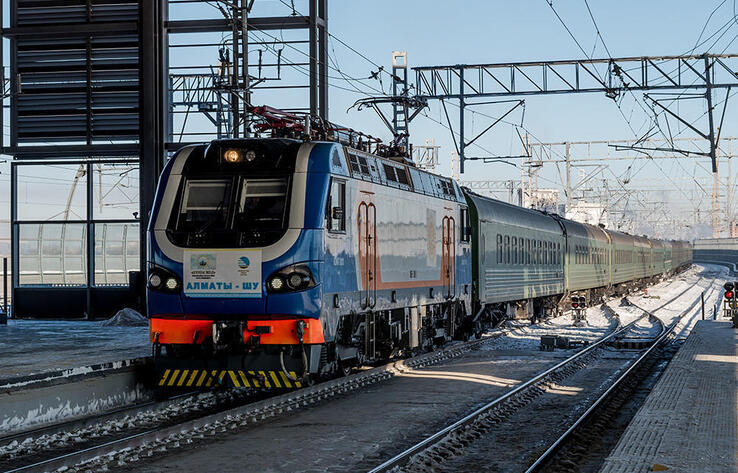 В Казахстане полностью восстановили железнодорожные перевозки 