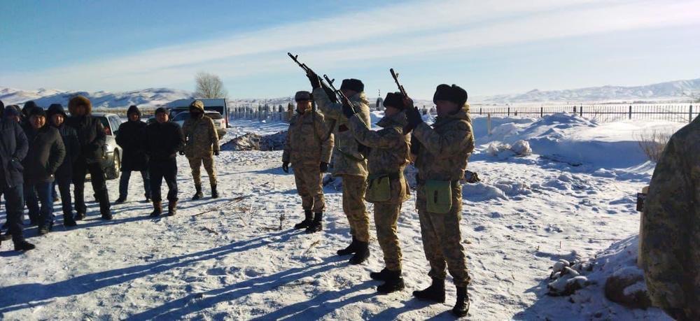 В Жамбылской области при поиске участников беспорядков погибли двое пограничников