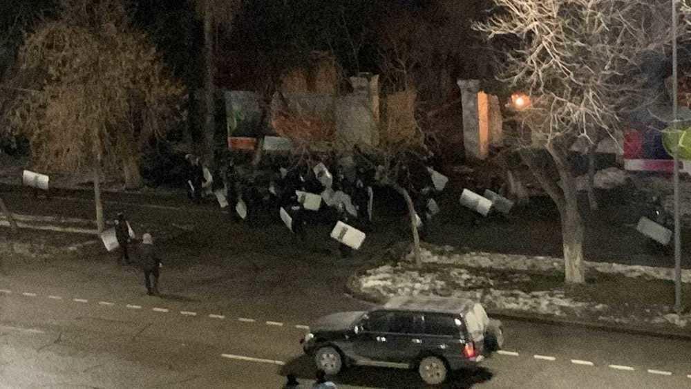 Алматының өзіне 20 мың содыр шабуыл жасады, деп мәлімдеді ҚР Президенті