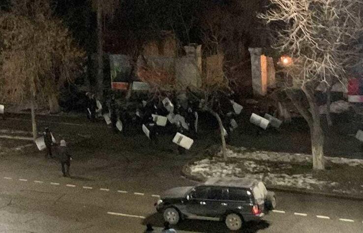 Алматының өзіне 20 мың содыр шабуыл жасады, деп мәлімдеді ҚР Президенті
