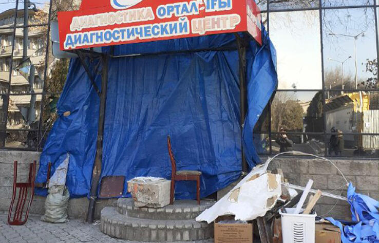 В ходе массовых беспорядков в 8 регионах пострадало 270 объектов