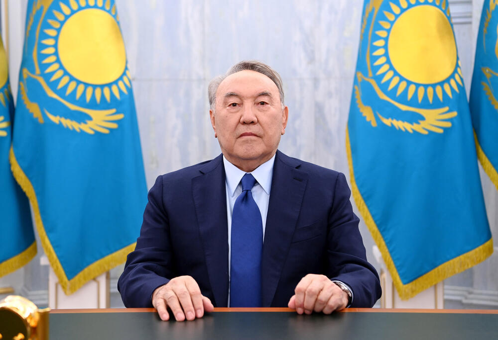 Назарбаеву сохранят право выступать перед парламентом  