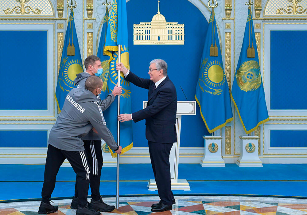 Президент встретился с членами национальных Олимпийской и Паралимпийской сборных РК. Фото: Акорда