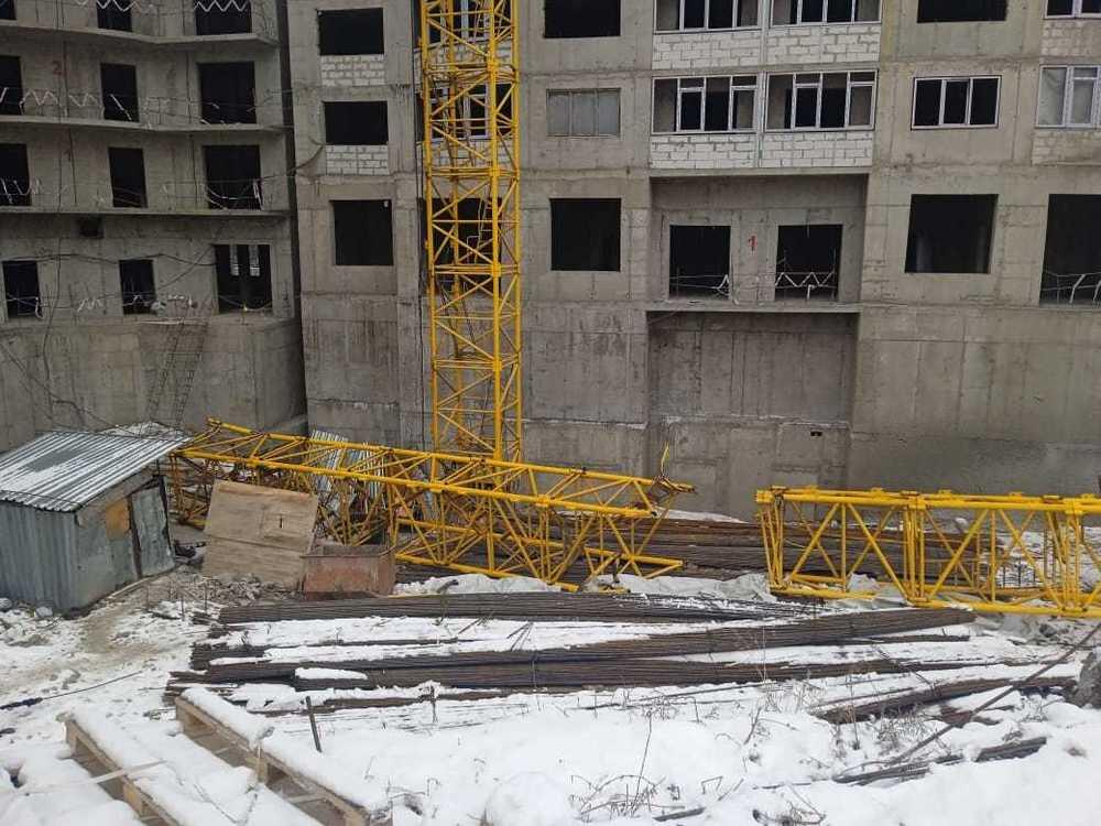 В результате обрушения крана в Алматы скончался мужчина. Фото: пресс-служба акимата Алматы